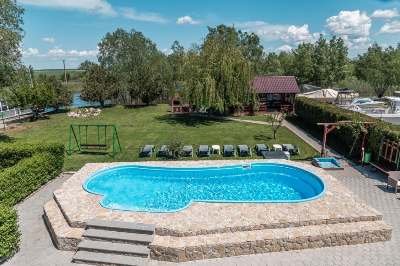 Pensiunea Califar Dunavăţu de Jos Exteriér fotografie