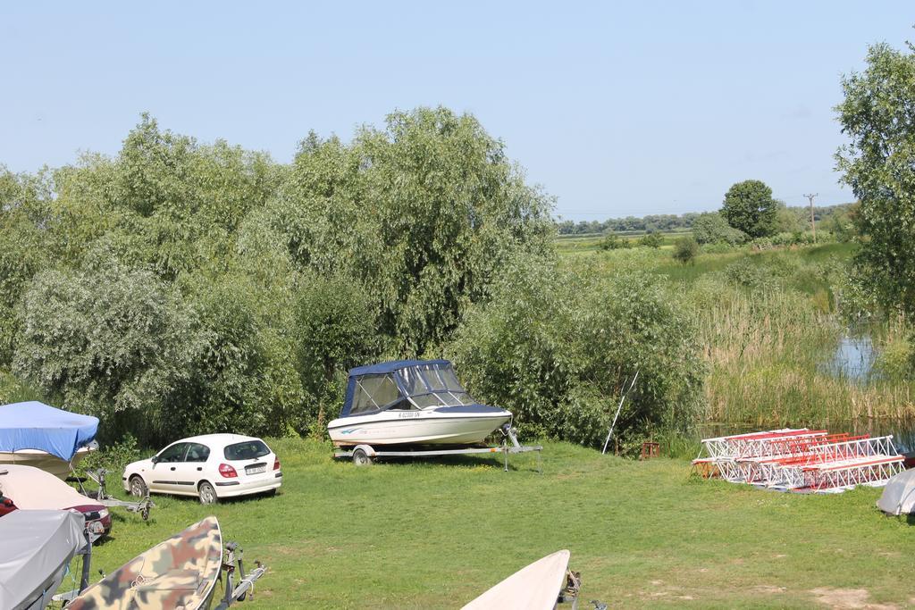 Pensiunea Califar Dunavăţu de Jos Exteriér fotografie
